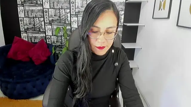 Snapshot of Agata-Moon chatting on 01/22/25, 02:03 Agata-Moon online show from 01/22/25, 02:03