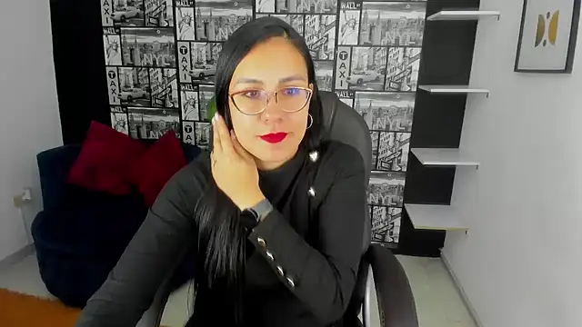 Snapshot of Agata-Moon chatting on 01/23/25, 12:25 Agata-Moon online show from 01/23/25, 12:25