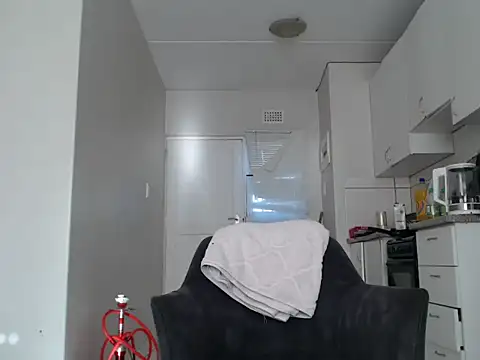 Snapshot of officialkhakes_za chatting on 02/20/26, 06:26 officialkhakes za online show from 02/20/26, 06:26