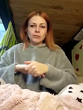 Snapshot of HarleyQuinn_69 chatting on 11/17/25, 01:06 HarleyQuinn 69 online show from 11/17/25, 01:06