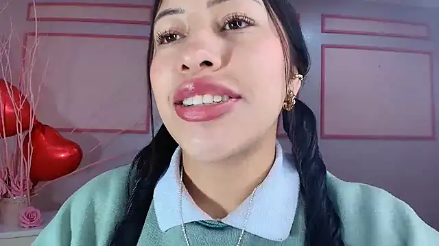 Snapshot of nerak_1a_ chatting on 03/18/25, 04:37 nerak 1a online show from 03/18/25, 04:37