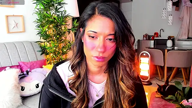 Issa cooper online show from 01/11/25, 09:15