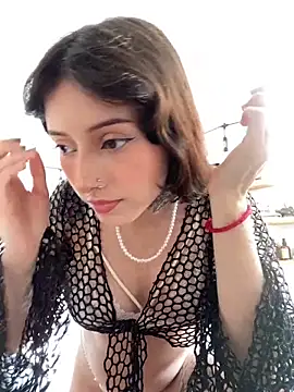 LiliJones  online show from 02/05/26, 01:49