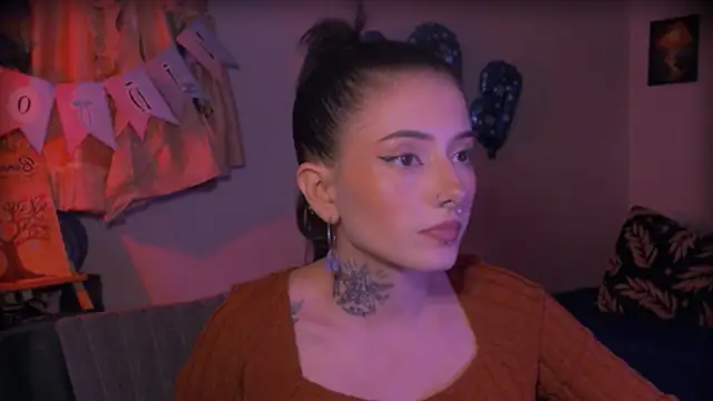 LiliJones  online show from 04/04/26, 07:00