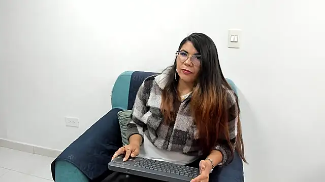 Luna Dumont online show from 03/06/25, 11:25