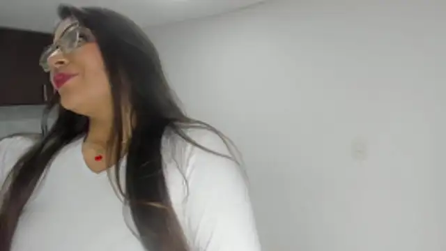 Luna Dumont online show from 01/11/26, 11:15