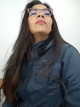 Snapshot of Luna_Dumont chatting on 05/21/26, 11:17 Luna Dumont online show from 05/21/26, 11:17
