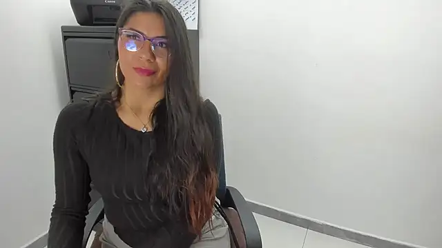 Snapshot of Luna_Dumont chatting on 06/01/26, 11:12 Luna Dumont online show from 06/01/26, 11:12