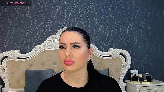 Snapshot of Lauren_Saint chatting on 02/21/25, 07:56 Lauren Saint online show from 02/21/25, 07:56