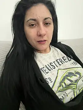 Snapshot of davenmichelle00 chatting on 02/03/26, 04:01 davenmichelle00 online show from 02/03/26, 04:01