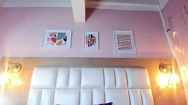 Dollar-girl online show from 01/03/25, 11:57