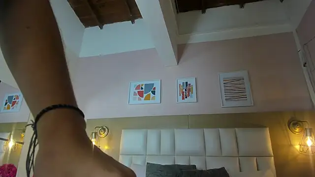 Dollar-girl online show from 03/13/25, 11:41