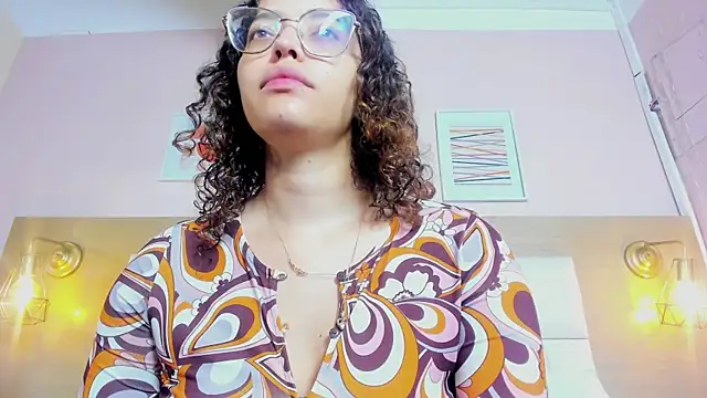 Dollar-girl online show from 03/17/25, 12:04