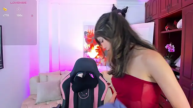 Snapshot of NATAASHA___ chatting on 02/05/25, 03:23 NATAASHA online show from 02/05/25, 03:23