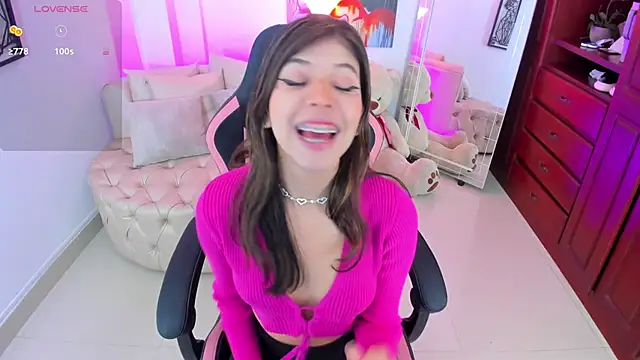 Snapshot of NATAASHA___ chatting on 02/07/25, 03:23 NATAASHA online show from 02/07/25, 03:23