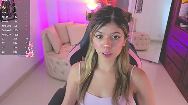 Snapshot of NATAASHA___ chatting on 09/25/25, 06:44 NATAASHA online show from 09/25/25, 06:44