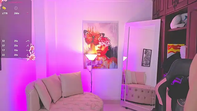 Snapshot of NATAASHA___ chatting on 10/06/25, 03:26 NATAASHA online show from 10/06/25, 03:26