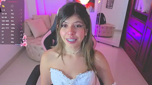 Snapshot of NATAASHA___ chatting on 10/23/25, 03:17 NATAASHA online show from 10/23/25, 03:17