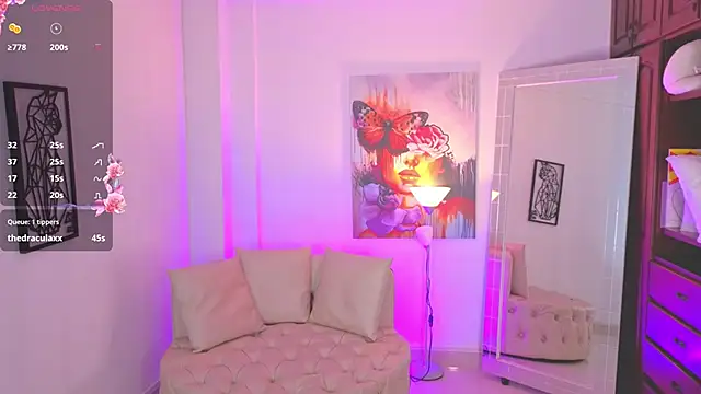 Snapshot of NATAASHA___ chatting on 10/24/25, 03:47 NATAASHA online show from 10/24/25, 03:47