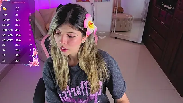 NATAASHA    online show from 04/21/26, 03:35