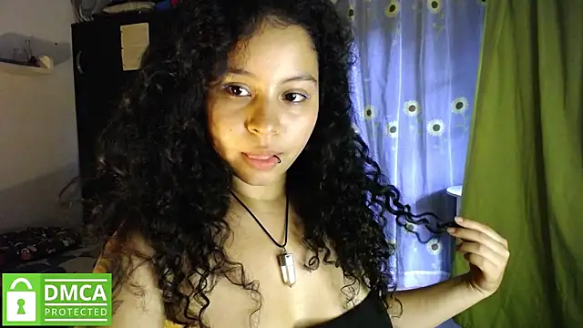 Snapshot of Mr_MrsCurie chatting on 04/11/26, 10:36 Mr MrsCurie online show from 04/11/26, 10:36