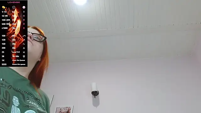 lucie nicolls online show from 01/10/25, 08:04