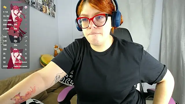 lucie nicolls online show from 03/14/25, 06:50