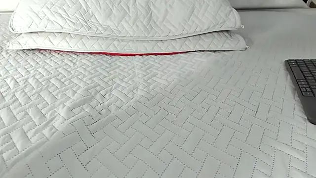 maybelline69 online show from 09/30/25, 07:46