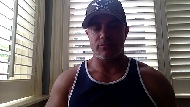 Snapshot of Bad_daddy21 chatting on 09/15/25, 06:41 Bad daddy21 online show from 09/15/25, 06:41