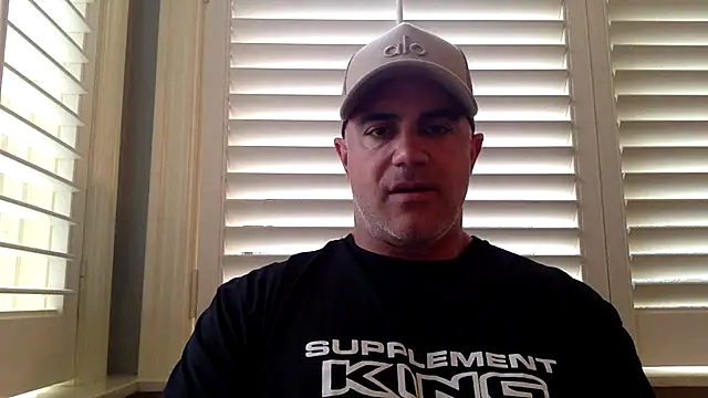 Snapshot of Bad_daddy21 chatting on 09/29/25, 02:44 Bad daddy21 online show from 09/29/25, 02:44