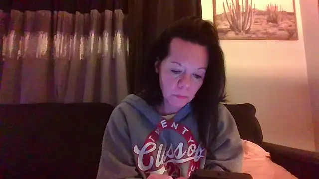 SidneyRaee online show from 12/08/24, 01:35