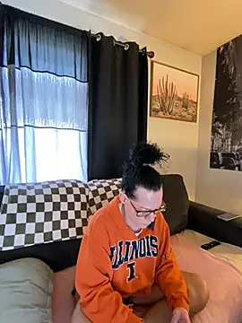 SidneyRaee online show from 12/17/24, 06:53