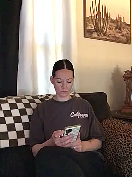 SidneyRaee online show from 03/09/26, 04:11