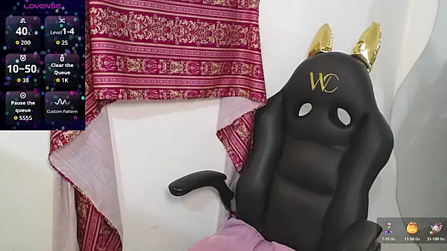 Snapshot of lakshmiraniii chatting on 10/21/25, 11:55 lakshmiraniii online show from 10/21/25, 11:55