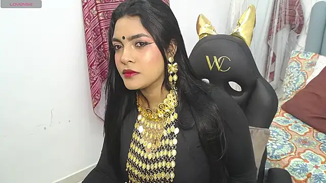 Snapshot of lakshmiraniii chatting on 11/19/25, 12:05 lakshmiraniii online show from 11/19/25, 12:05