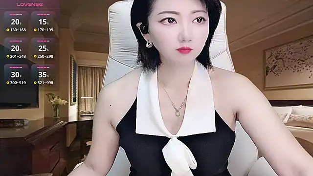 Mist lili online show from 09/29/25, 12:49