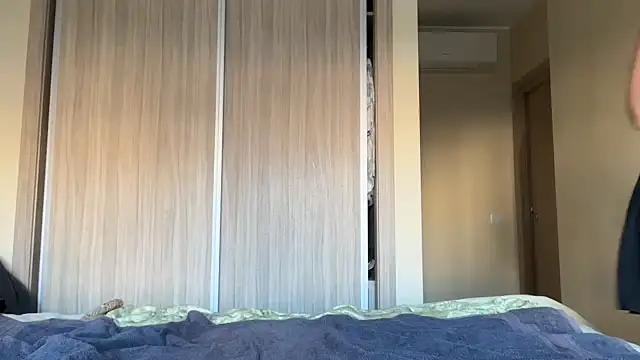 Snapshot of naughtyhollyxxxx chatting on 10/24/25, 07:49 naughtyhollyxxxx online show from 10/24/25, 07:49