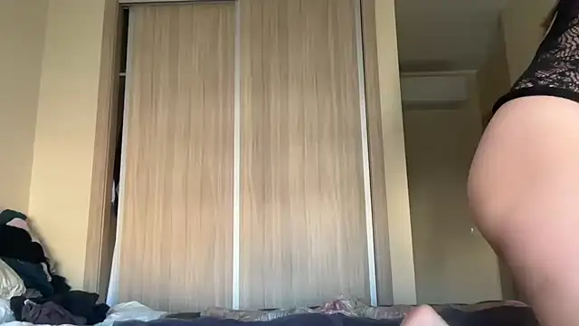 Snapshot of naughtyhollyxxxx chatting on 11/28/25, 09:12 naughtyhollyxxxx online show from 11/28/25, 09:12