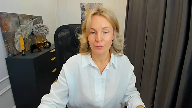 Sinty Devis online show from 05/09/26, 04:28