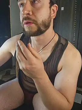 just maxii online show from 11/19/25, 10:43