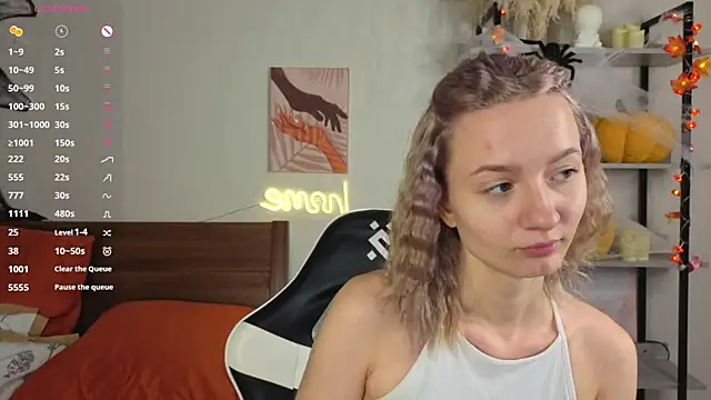 Snapshot of IdaValenti chatting on 11/05/25, 11:05 IdaValenti online show from 11/05/25, 11:05