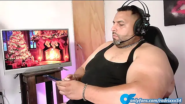 Snapshot of rodrix54 chatting on 12/17/24, 10:32 rodrix54 online show from 12/17/24, 10:32