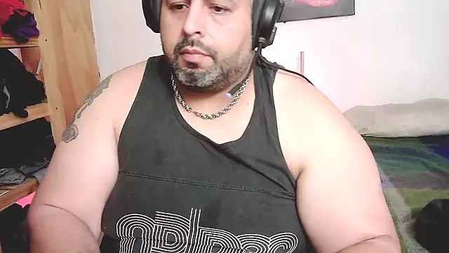 Snapshot of rodrix54 chatting on 11/18/25, 02:28 rodrix54 online show from 11/18/25, 02:28