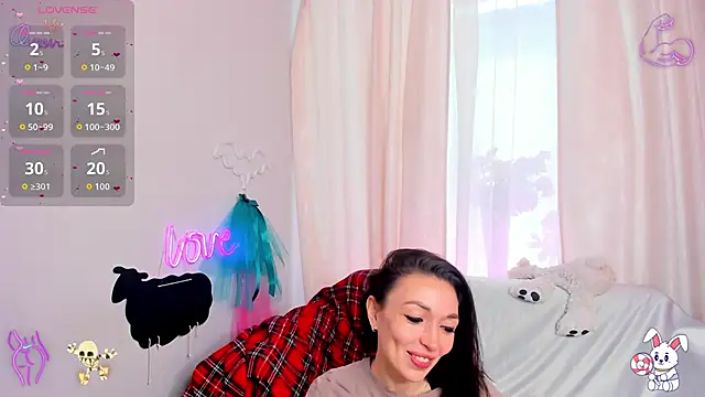Snapshot of jessica_tiny chatting on 05/09/26, 02:28 jessica tiny online show from 05/09/26, 02:28