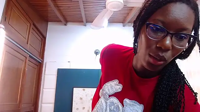 Snapshot of Sara_Marks chatting on 11/24/25, 11:21 Sara Marks online show from 11/24/25, 11:21