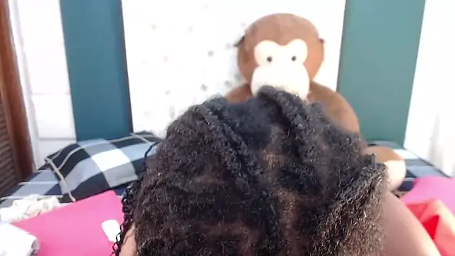 Snapshot of Sara_Marks chatting on 11/27/25, 01:02 Sara Marks online show from 11/27/25, 01:02