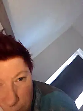 dieGeile0411 online show from 04/22/26, 05:43