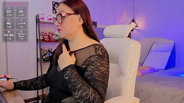 lady nylon  online show from 02/23/26, 12:02