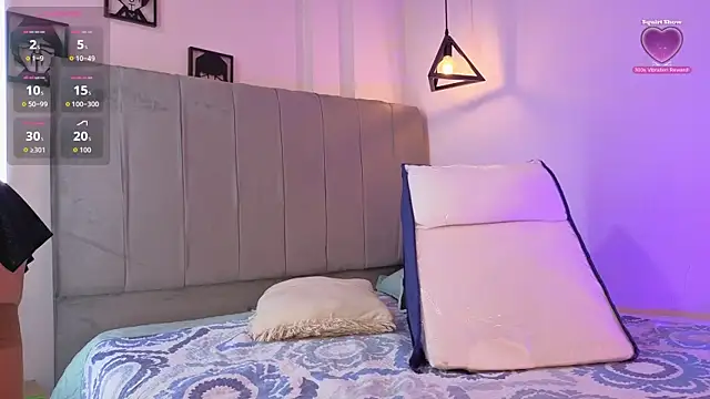 lady nylon  online show from 05/01/26, 11:37