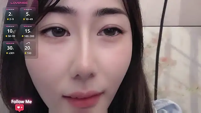 qiqi-- online show from 05/25/26, 04:02